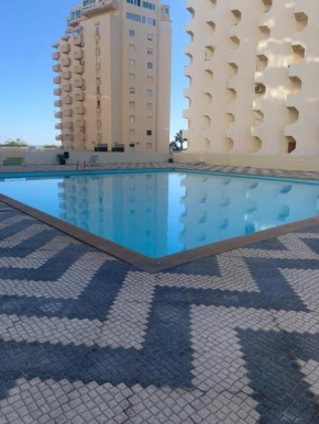 Apartamento Varandas da Rocha no centro com piscina